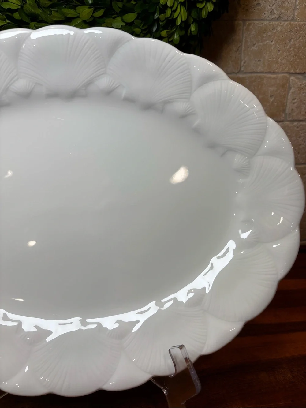 Wedgwood Oceanside 15.25” Shell-Edge Oval Serving Platter, Bone China